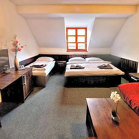 酒店 Stirinska Stodola U Prahy Kamenice (Prague-East)