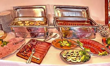 Stirinska Stodola U Prahy 酒店 *
