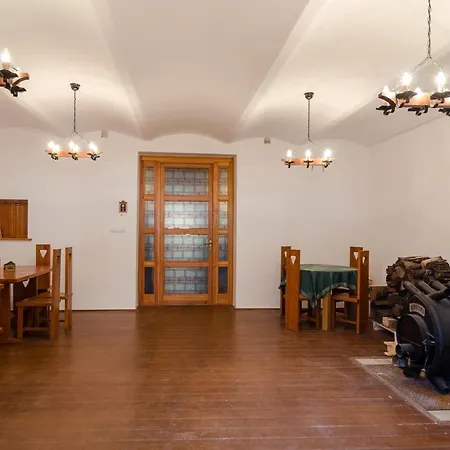 Hotel štiřínská Stodola U Prahy *